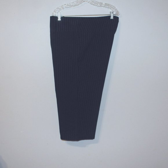Jane Baar Size 22 Black Pinstripe Dress Capris Crop Pants - Picture 1 of 5